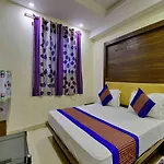 A1Rooms By Family Hotels - Walking Metro Station