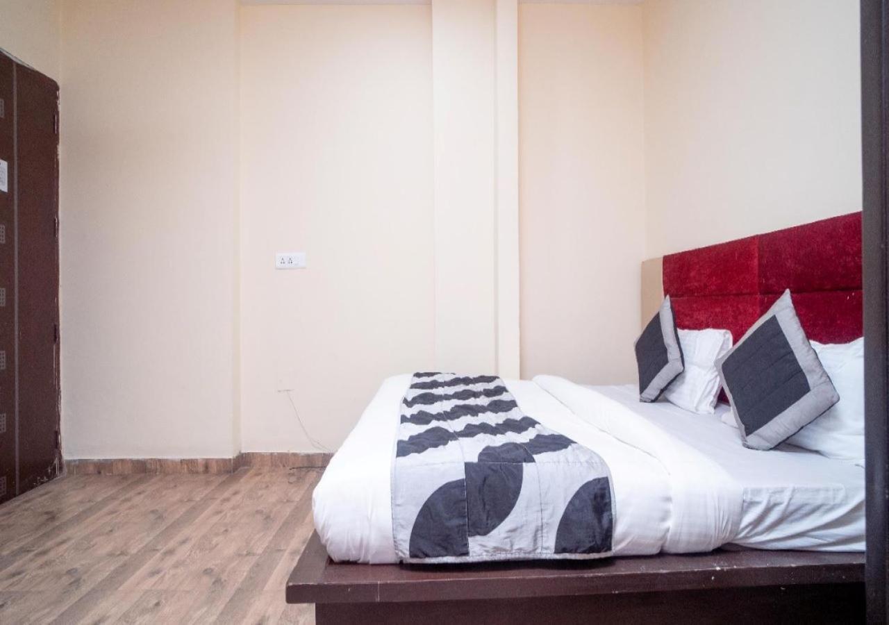 A1rooms By Family - Walking Metro Station New Delhi